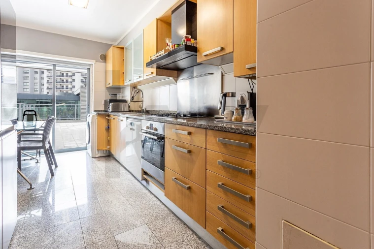 Apartamento T3 para Venda em Alvalade Foto 13