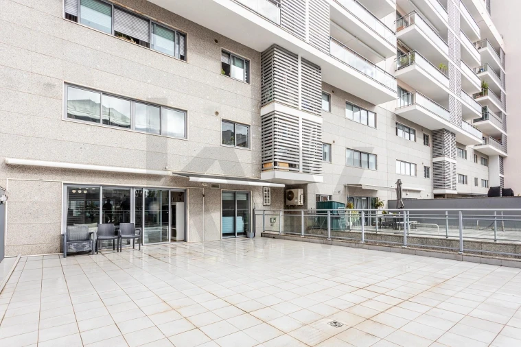 Apartamento T3 para Venda em Alvalade Foto 9