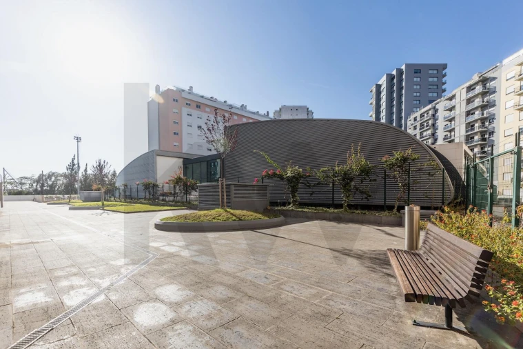 Apartamento T3 para Venda em Alvalade Foto 33