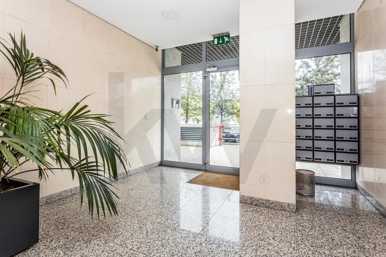 Apartamento T3 para Venda em Alvalade Foto 30