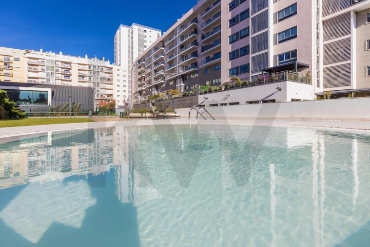 Apartamento T3 para Venda em Alvalade Foto 32