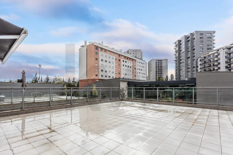 Apartamento T3 para Venda em Alvalade Foto 8