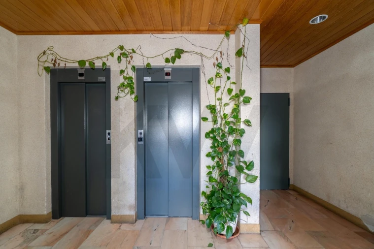 Apartamento T1 para Venda em Vila Real de Santo Antonio Foto 8