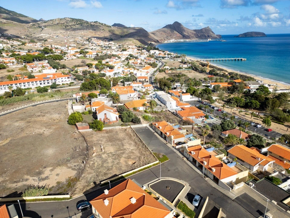 Terreno para Venda em Porto Santo Foto 1