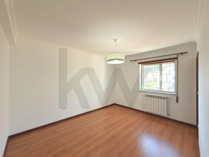 Apartamento T3 para Venda em Vila Franca das Naves e Feital Foto 27