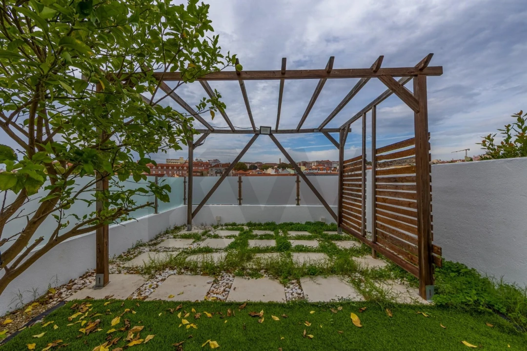 Apartamento T1 para Arrendamento em Santa Maria Maior Foto 18