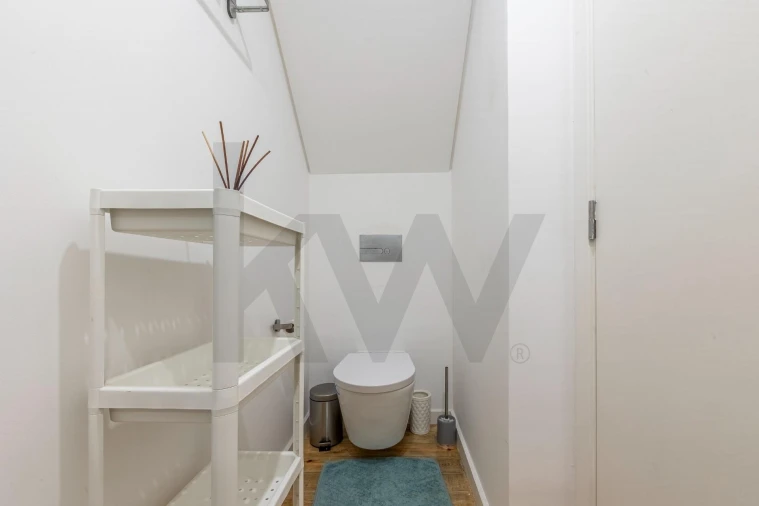 Apartamento T1 para Arrendamento em Santa Maria Maior Foto 9