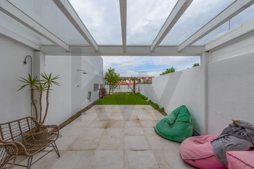 Apartamento T1 para Arrendamento em Santa Maria Maior Foto 14