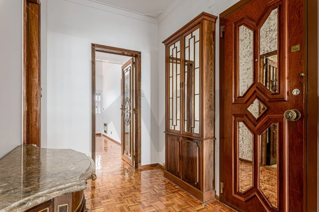 Apartamento T2 para Arrendamento em Areeiro Foto 5