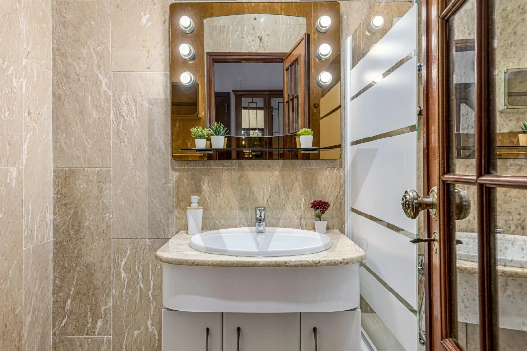 Apartamento T2 para Arrendamento em Areeiro Foto 22