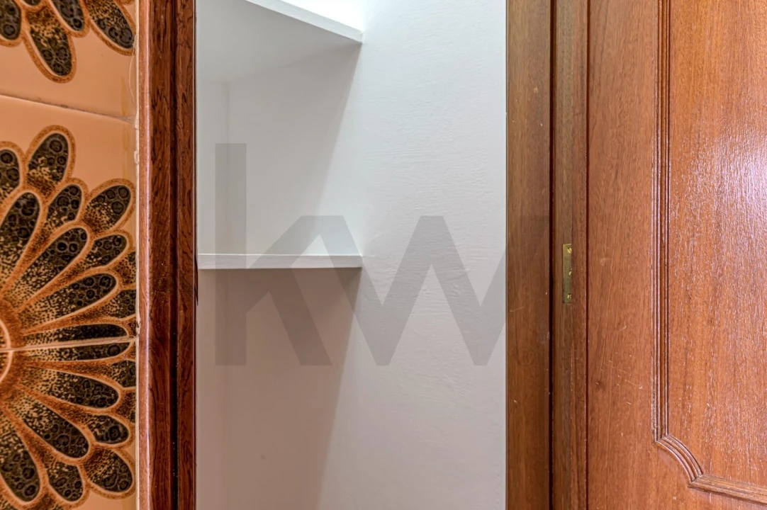 Apartamento T2 para Arrendamento em Areeiro Foto 18