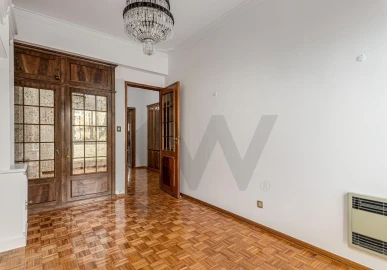 Apartamento T2 para Arrendamento em Areeiro