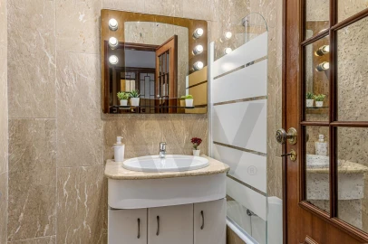 Apartamento T2 para Arrendamento em Areeiro