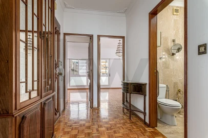 Apartamento T2 para Arrendamento em Areeiro
