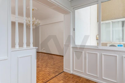 Apartamento T2 para Arrendamento em Areeiro