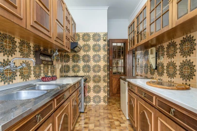 Apartamento T2 para Arrendamento em Areeiro