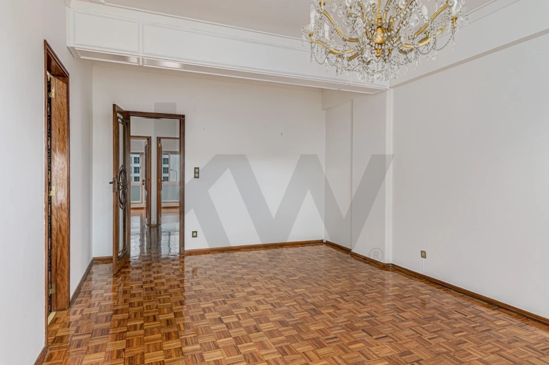 Apartamento T2 para Arrendamento em Areeiro Foto 9