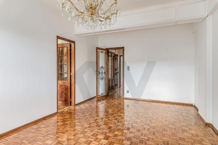 Apartamento T2 para Arrendamento em Areeiro Foto 8