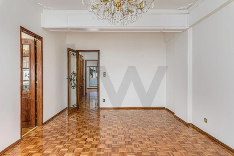 Apartamento T2 para Arrendamento em Areeiro Foto 10