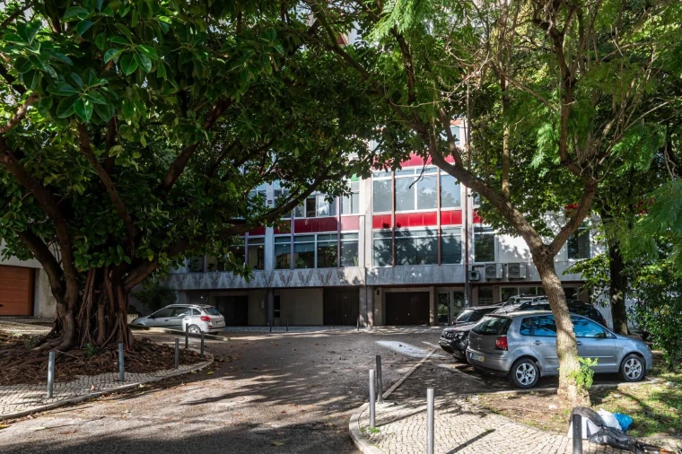 Apartamento T2 para Arrendamento em Areeiro Foto 2