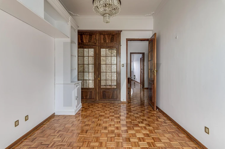 Apartamento T2 para Arrendamento em Areeiro Foto 25