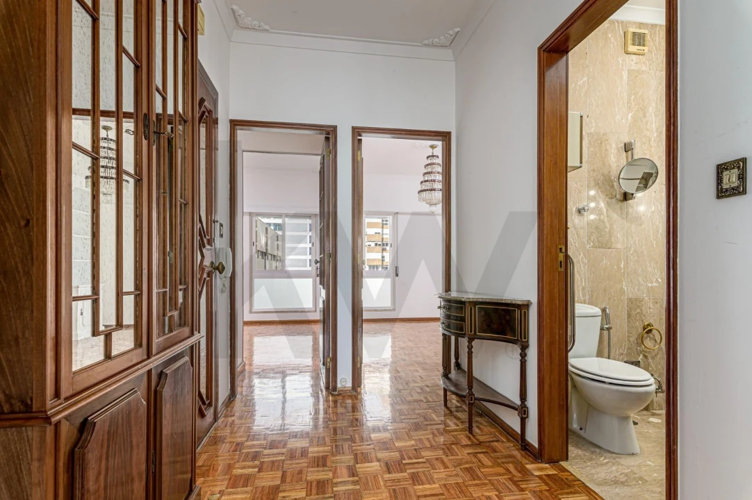 Apartamento T2 para Arrendamento em Areeiro Foto 19