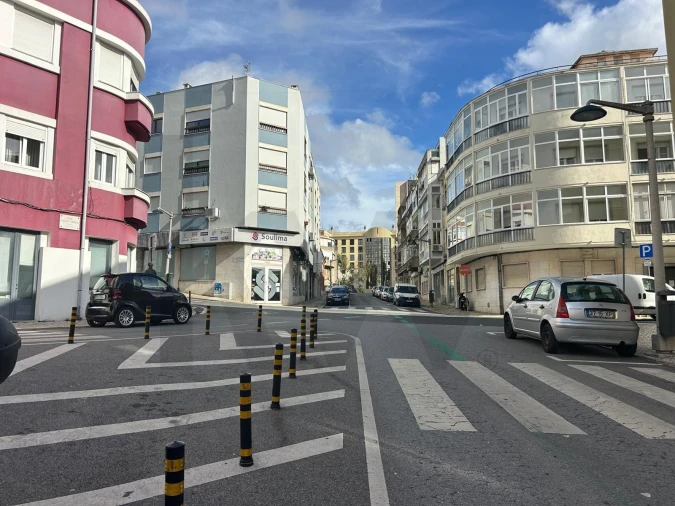 Apartamento T2 para Venda em Avenidas Novas Foto 28