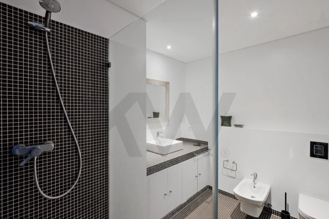 Moradia T5 para Venda em Alcabideche Foto 24