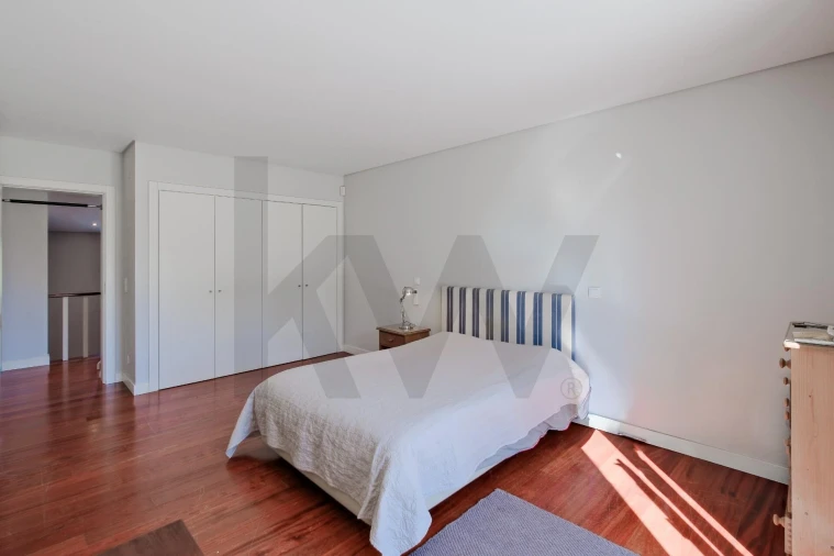 Moradia T5 para Venda em Alcabideche Foto 56