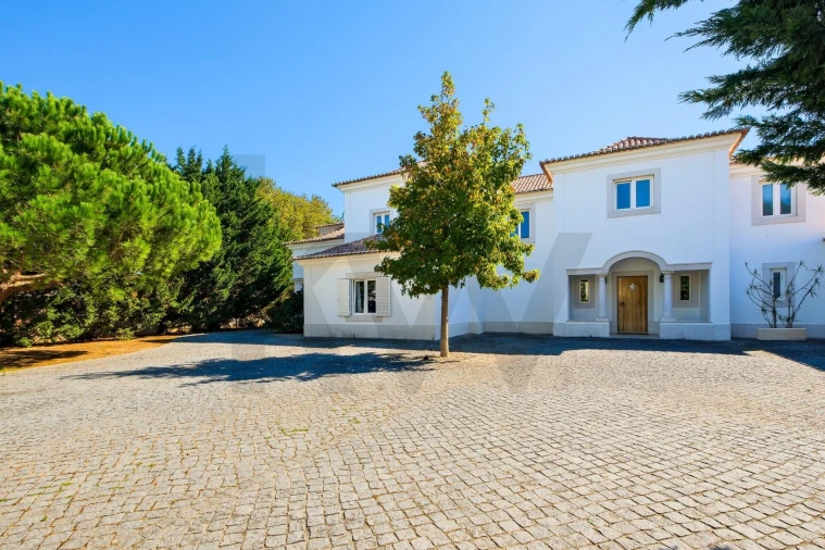 Moradia T5 para Venda em Alcabideche Foto 2