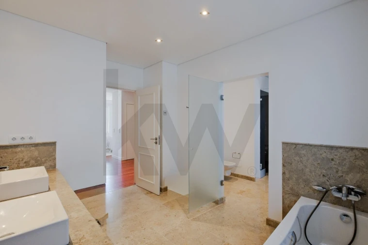 Moradia T5 para Venda em Alcabideche Foto 45