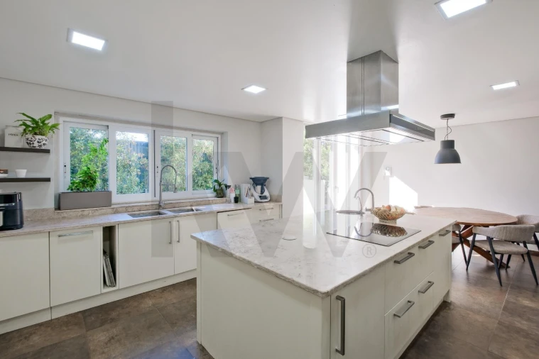 Moradia T5 para Venda em Alcabideche Foto 28