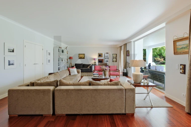 Moradia T5 para Venda em Alcabideche Foto 5