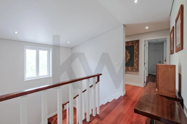 Moradia T5 para Venda em Alcabideche Foto 39