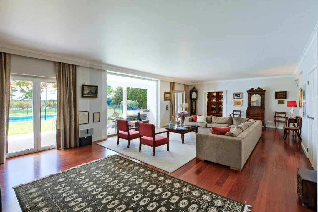 Moradia T5 para Venda em Alcabideche Foto 3