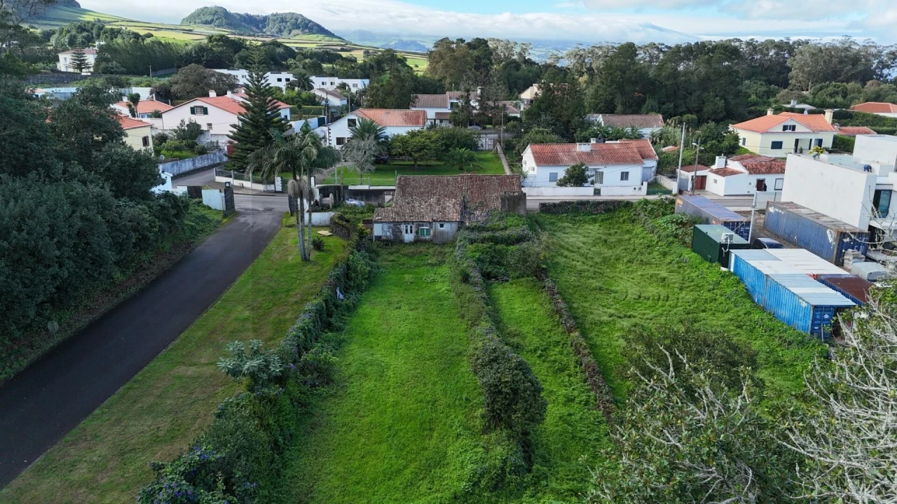 Terreno para Venda em Fenais da Luz Foto 17