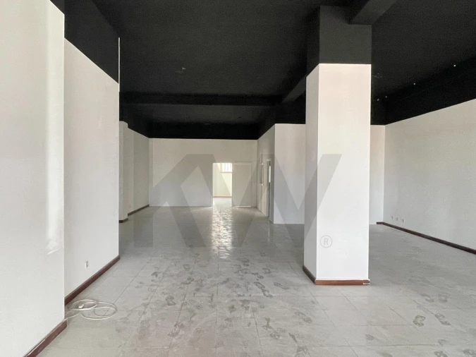 Loja para Venda em São João da Madeira Foto 8