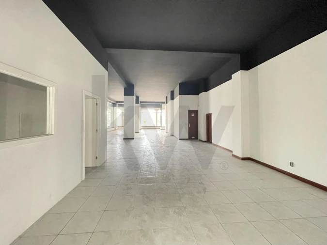 Loja para Venda em São João da Madeira Foto 10