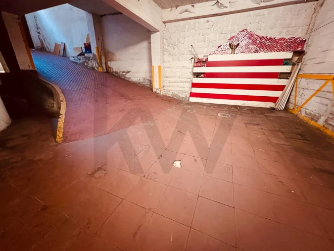 Loja para Venda em Funchal (São Pedro) Foto 13