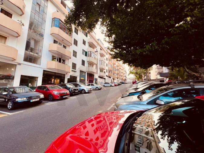 Loja para Venda em Funchal (São Pedro) Foto 15