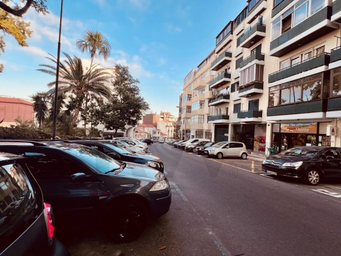 Loja para Venda em Funchal (São Pedro) Foto 16