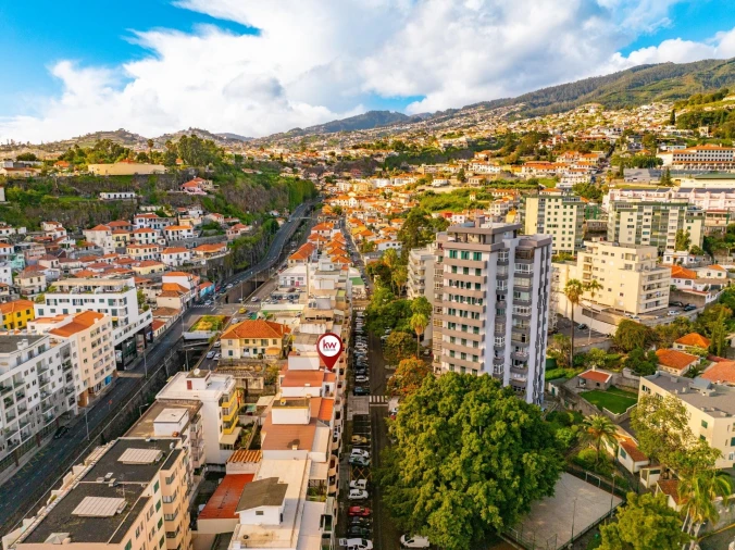 Loja para Venda em Funchal (São Pedro) Foto 18