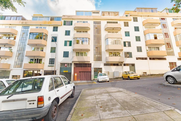 Loja para Venda em Funchal (São Pedro) Foto 5