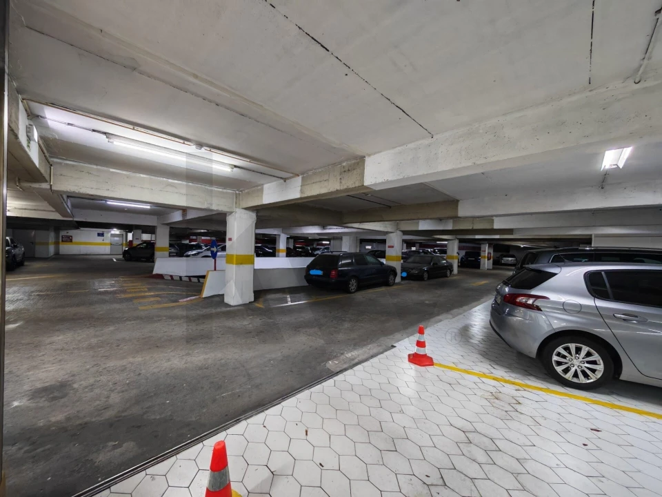 Garagem para Venda em Bonfim Foto 4