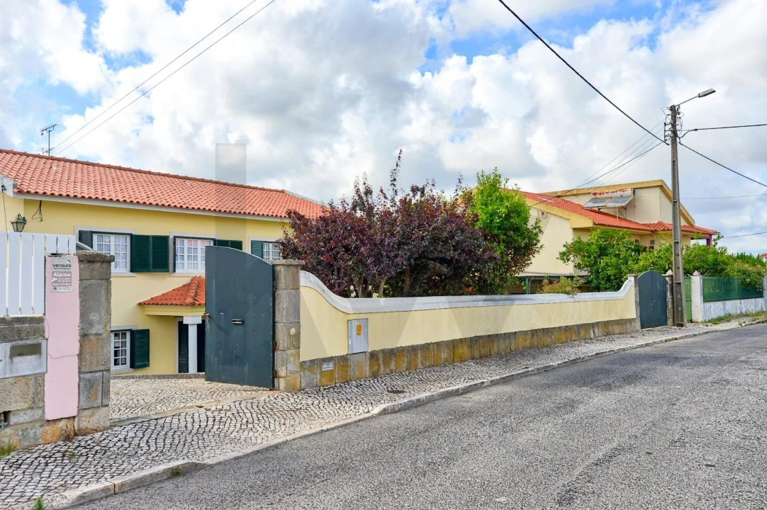 Moradia T5 para Venda em Algueirão-Mem Martins Foto 2