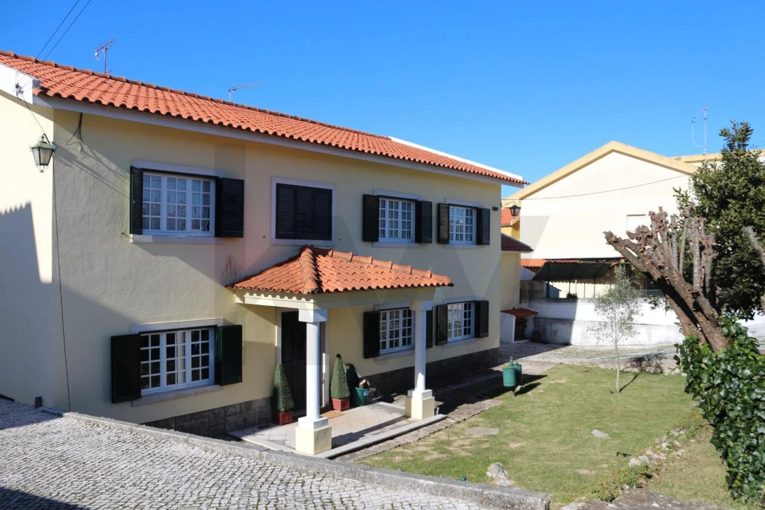 Moradia T5 para Venda em Algueirão-Mem Martins Foto 18