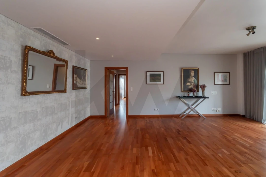 Apartamento T2 para Arrendamento em Odivelas Foto 4