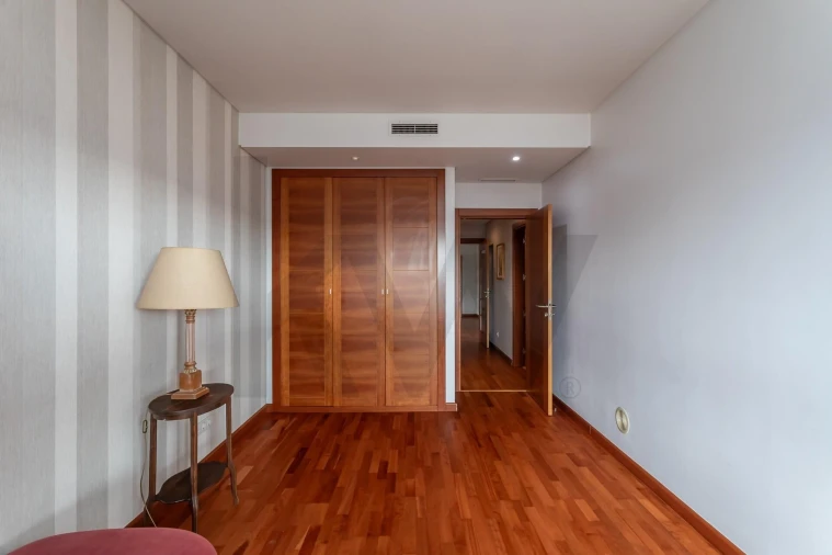 Apartamento T2 para Arrendamento em Odivelas Foto 21