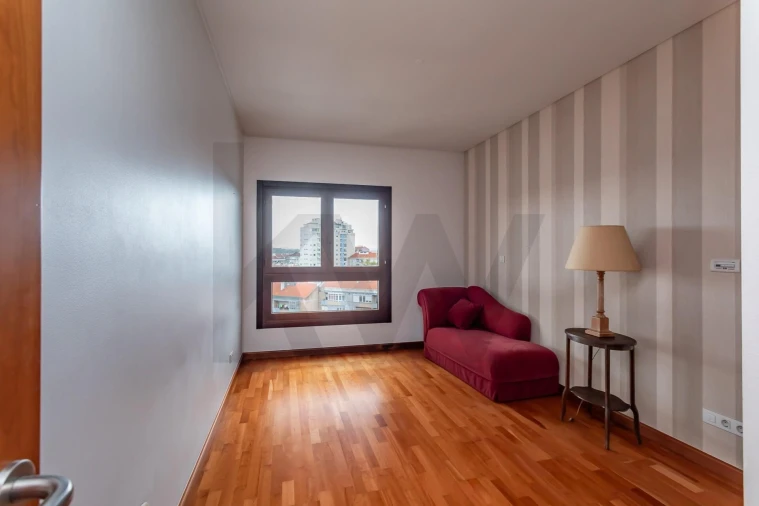 Apartamento T2 para Arrendamento em Odivelas Foto 20