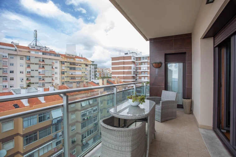 Apartamento T2 para Arrendamento em Odivelas Foto 6